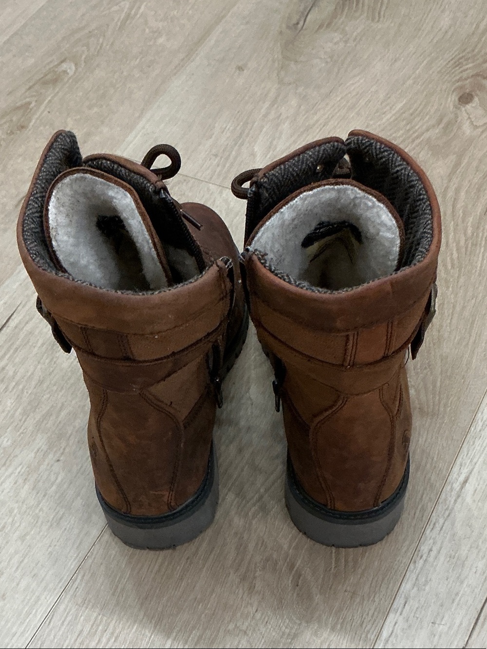 Kamik Brown Lace-Up Women's Boots - Picture 4 of 4